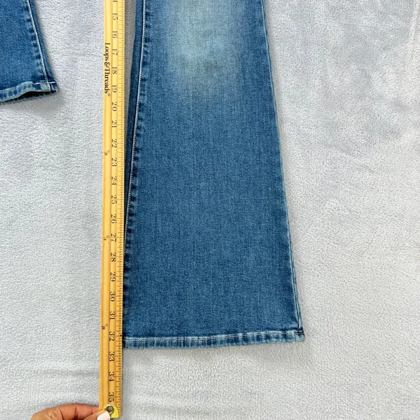 Good American Good Legs Flare Jeans Cashmere Blend Split Back Pocket Size 4 / 27 - Image 11