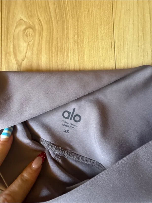 ALO Yoga High-Rise Leggings in Dusty Mauve - Image 2
