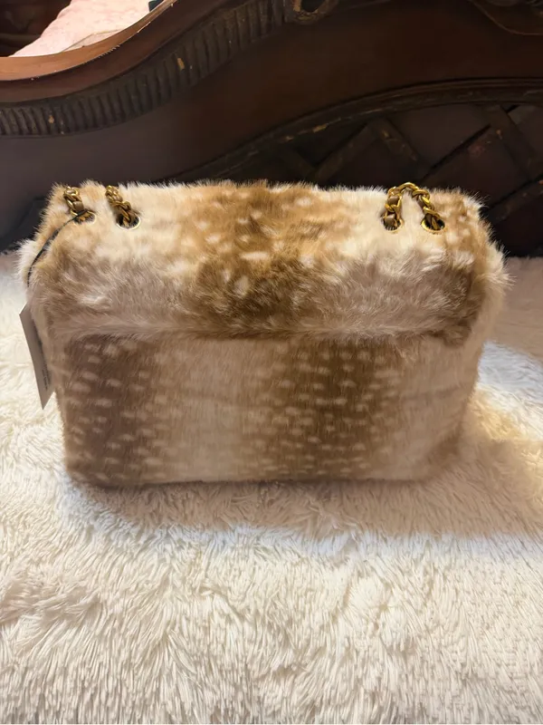 Steve Madden Faux Fur Shoulder Bag in Light Brown with Gold Hardware - Image 4