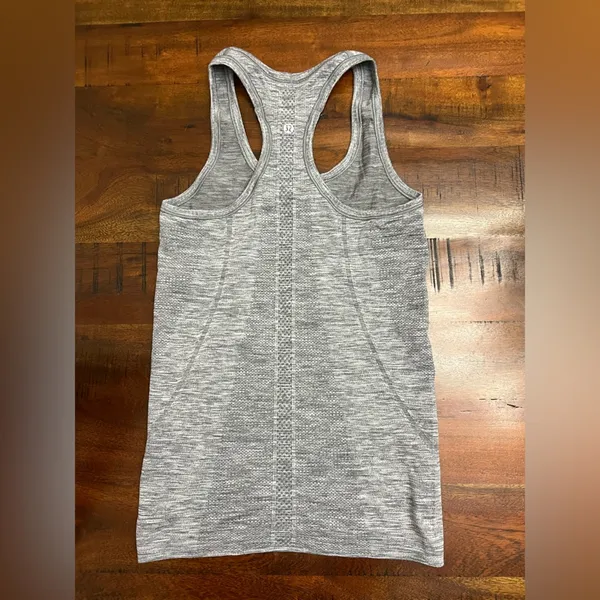 Lululemon Swiftly Tech Run Racerback Heathered Gray Tank Top Women'S Size 4 - Image 4