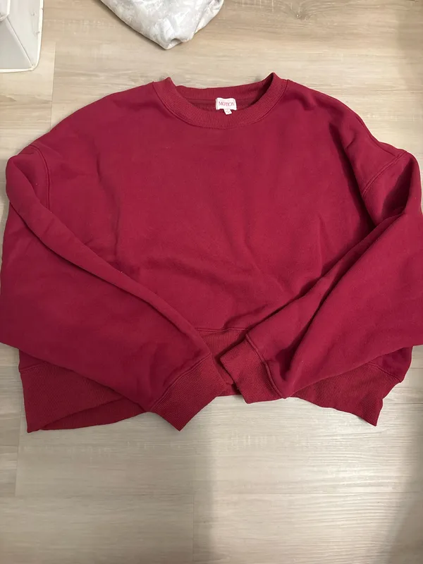 Boutique Cropped Sweatshirt - Image 4