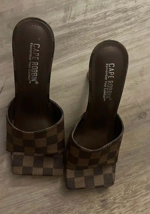 Heels Brown Size 5.5 - Image 2