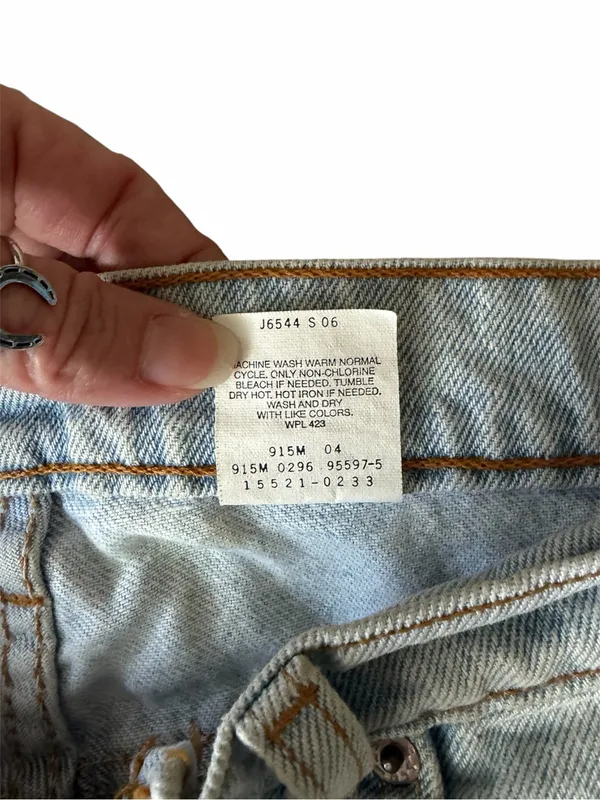 Vtg 90s Levi’s 521 jeans light wash tapered leg high rise - Image 4