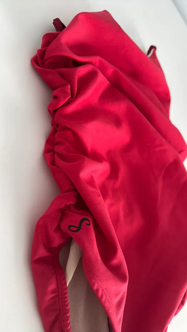 Soel Dancewear red leotard. Fully lined. Ruched sides. Size small - Image 5