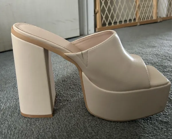 Amazon Chunky platform heels - Image 4