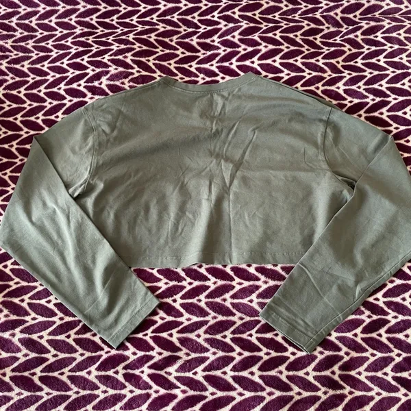 Long Sleeve Medium - Image 6