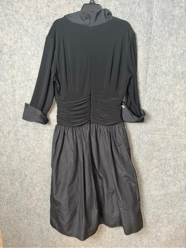 Jessica Howard Women’s 14 Elegant black mixed-media fit & flare dress - Image 9