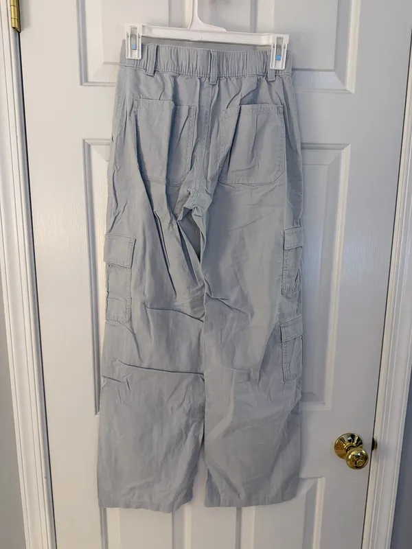 Hollister Linen Cargo Pants - Image 2