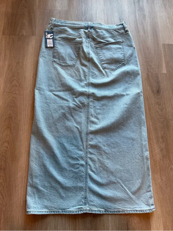 Light Wash Denim Maxi‎ Skirt Blue Size 12 - Image 7