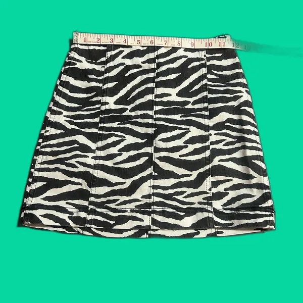 Zebra Print Mini Skirt - Image 4