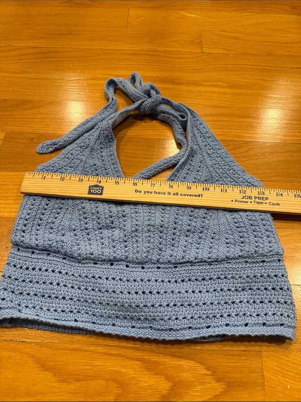 Hollister blue crochet halter crop top size medium. - Image 2
