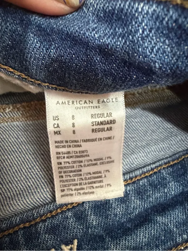 American Eagle Distressed Stretch Mom Jeans Raw Frayed Hem Blue Denim Size 8 - Image 8