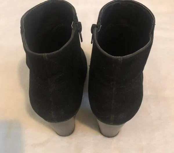 Lulu’s Aubrey Black Suede Ankle Booties - Image 6