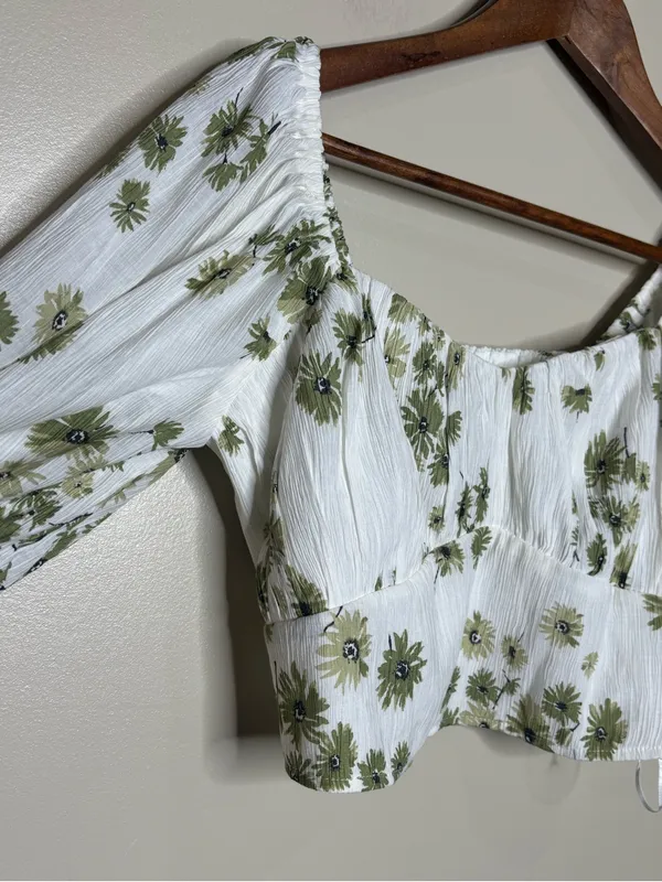 Abercrombie & Fitch X Dede & Emily Ruched Bust Cropped Floral Print Top - Image 5