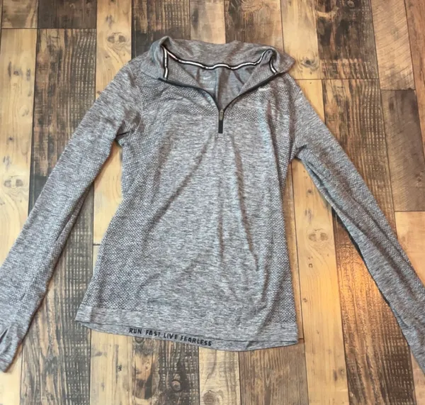 Nike Dri-Fit Women’s Long Sleeve Half-Zip Top - Image 2