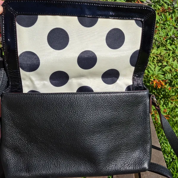 Kate Spade Black Pebbled Fold over Zip Closure Leather Crossbody Purse Polka Dot - Image 8