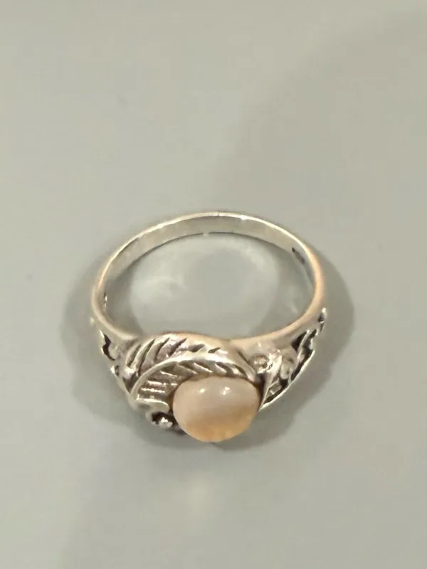 Vintage Southwestern Sterling Silver Moonstone Ornate Feather Ring - Image 4