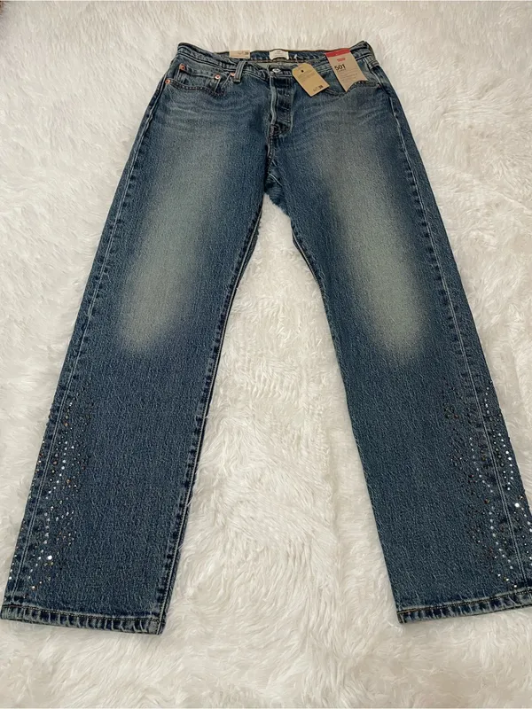 Levi's 501 Relaxed Jeans in Light Blue with Stud Accents - Image 3