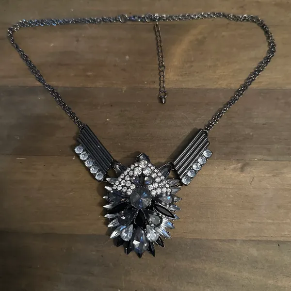 Gunmetal Silver Rhinestone Statement Necklace - Image 5