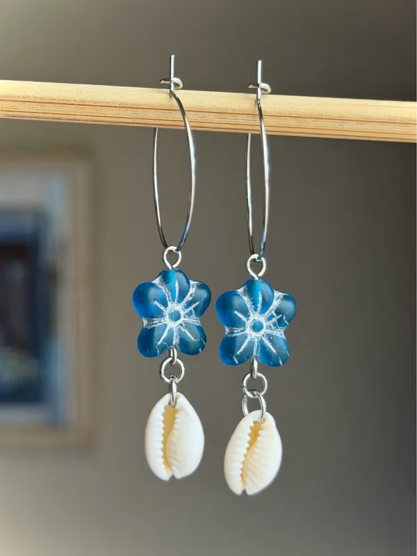 Handmade quality Czech glass flower beads & natural cowrie seashell hoop dangle earrings 🌀💕 - Image 2