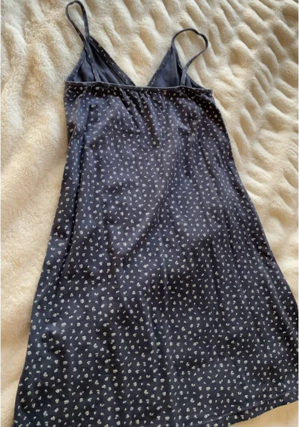 Brandy Melville blue floral dress - Image 2
