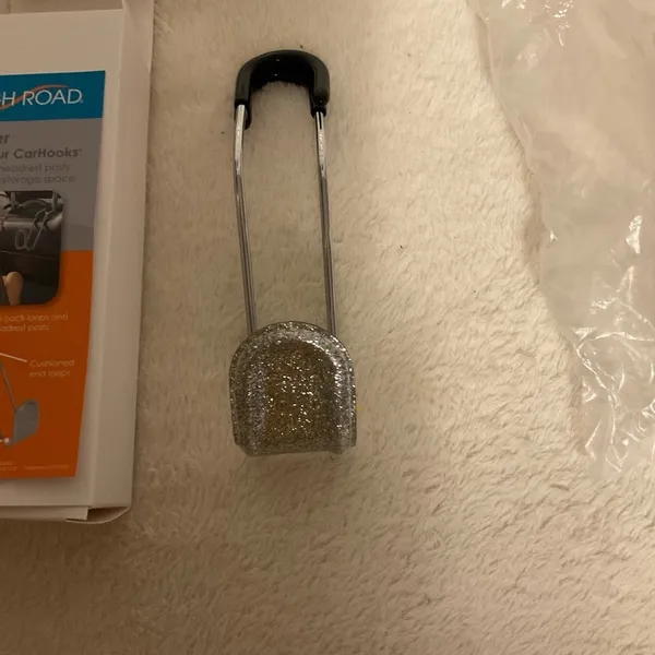 Silver Glitter Car Purse Hanger - Image 3