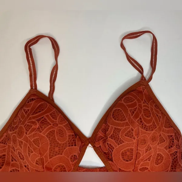 Hollister Gilly Hicks Women’s Crochet Lace‎ Bra Size S - Image 3