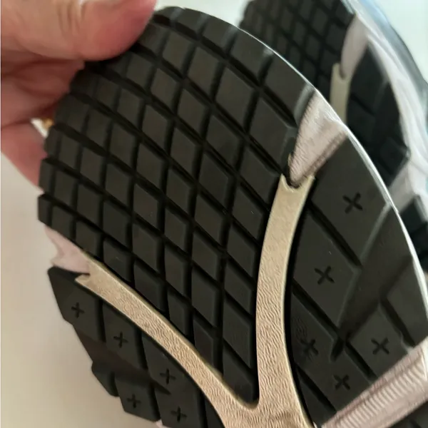 Women’s Xelero shoes. Lightly‎ worn. These do not come with insoles. - Image 4