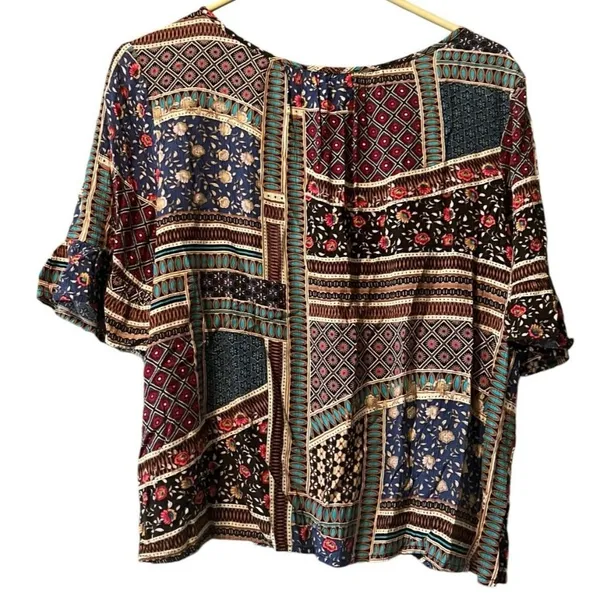American Eagle Flounce Floral Patch Short Sleeve Lace Up Top Size Sz Small‎ Boho - Image 2