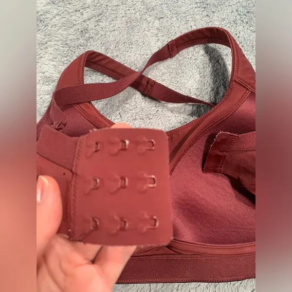 Lululemon sports bra red - Image 11