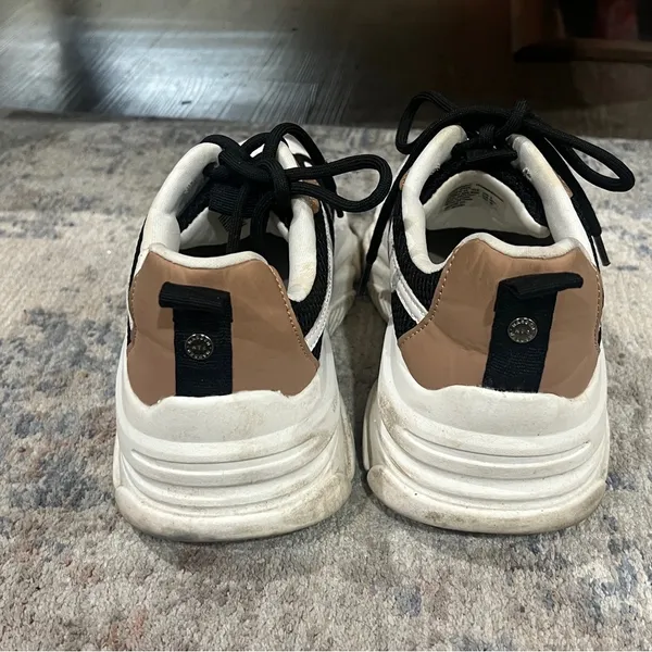 FINAL PRICE Steve Madden Stylish Black and Tan Women’s Sneakers - Image 3