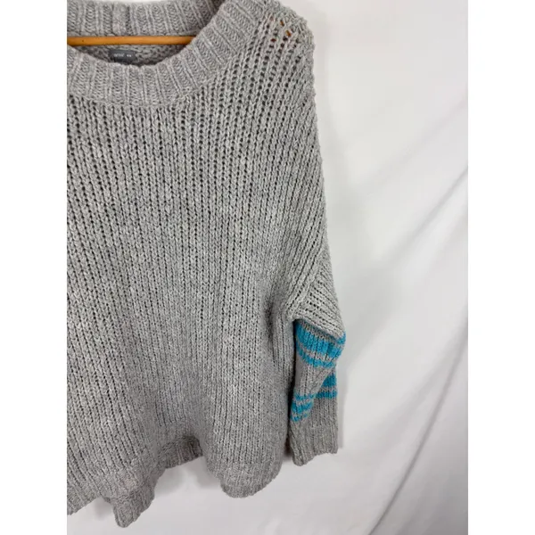 Aerie Oversized Grey Cable Knit Wool Blend sweater Size Medium - Image 3