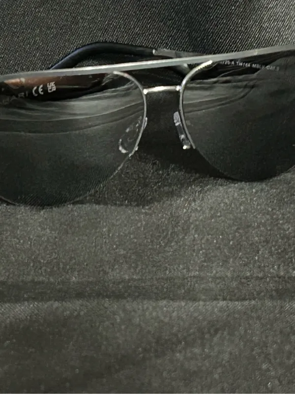 Tahari Silver Aviator Sunglasses Mirrored Lenses - Image 2