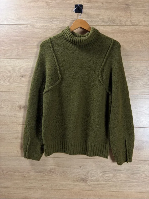 Universal Threads Olive Very Soft Turtleneck Sweater Small - Image 2