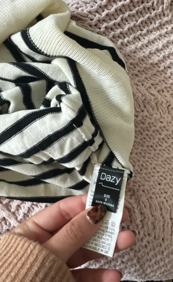 Boutique Black And White Striped Collared Top - Image 4