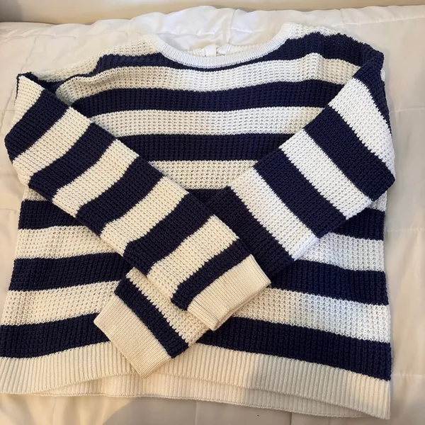navy and white sweater- worn once great conditions - Image 3