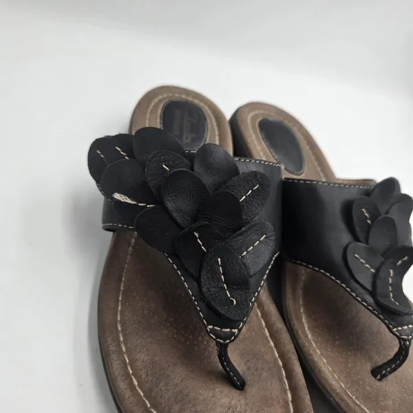 Clarks Artisan Shoes Womens 7M Latin Samba Black Leather Flower Thong Sandals - Image 7