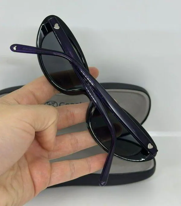 VTG Y2K Coastal Sunglasses Black Oval Frame Retro Aesthetic with Case - Image 4
