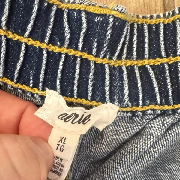 NWT Aerie Indigo Distressed Jean Shorts / J116 - Image 4