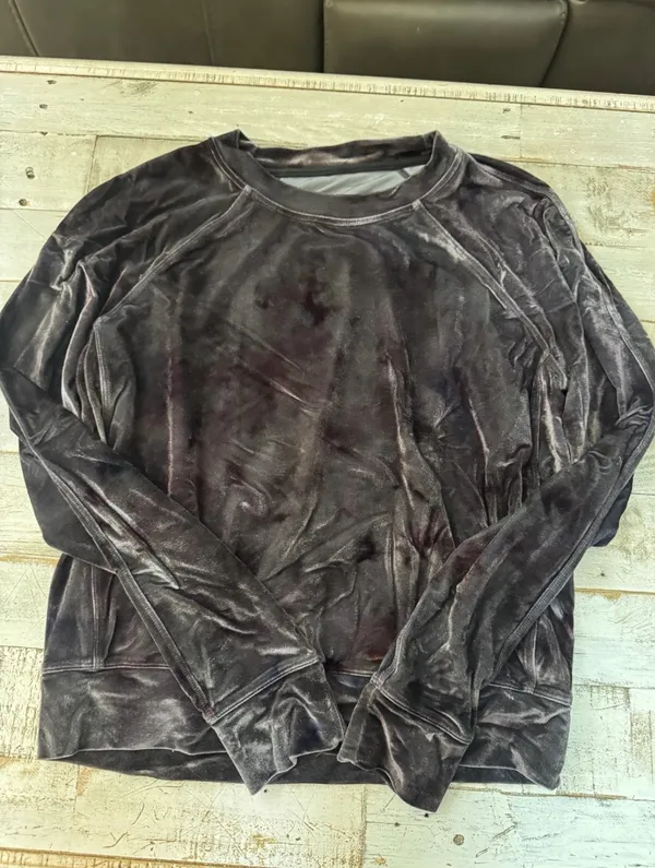 Lululemon estimated size 4 Women Warm Down Crew Velour Sweatshirt - Image 2