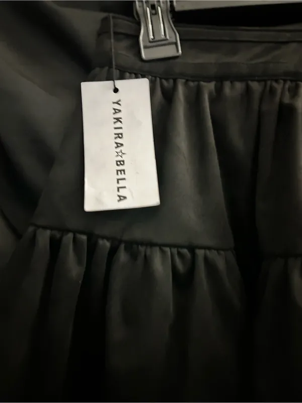 Yakira Bella Black Tiered Gia Skater Skirt XS NWT - Image 5