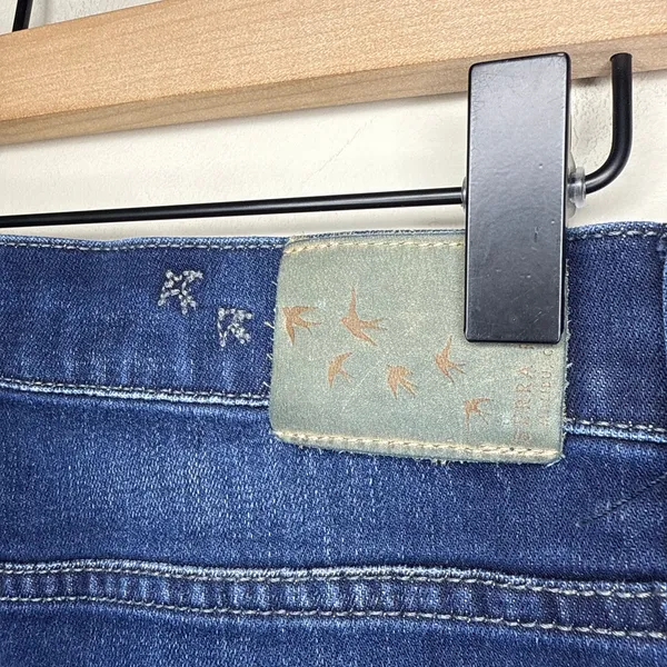 Serra Retreat‎ Westward High-Rise Boot-Cut Jeans Size 10/30 Webb Way Wash - Image 5