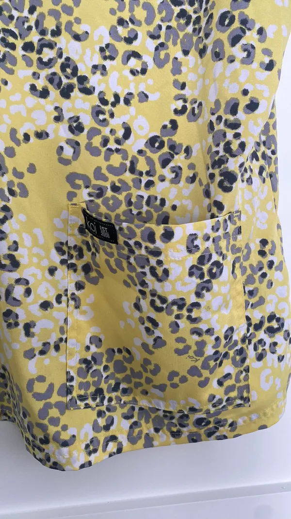 Koi Scrub top Yellow Size M - Image 2