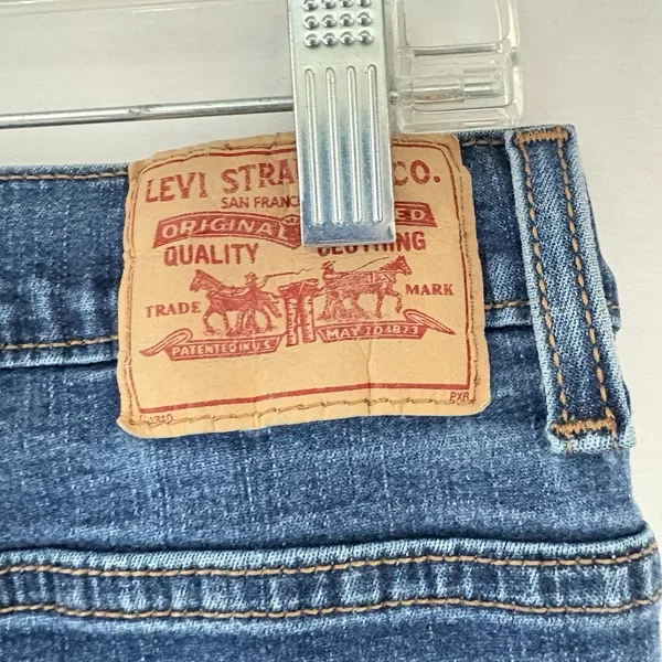 Levi's Women's 512 Perfectly‎ Slimming Straight Leg Jeans Medium Wash Size 10 S - Image 13