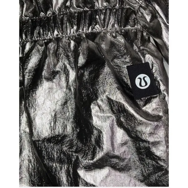 Lululemon X Barrys‎ Women's Titanium Foil Stronger As One Hooded Jacket Size 0 - Image 4
