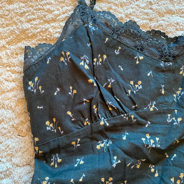 American Eagle Delicate Lace Tank - Image 3