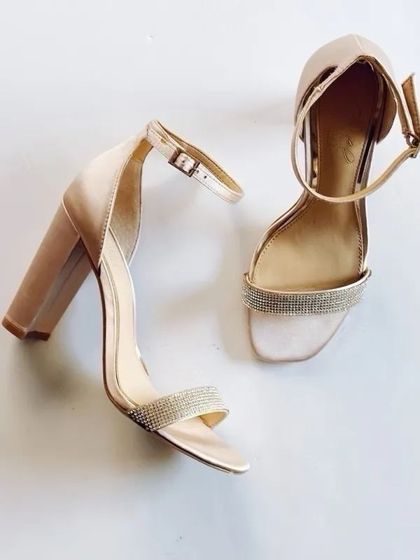 Badgley Mischka Embelished Block Heel Sandals Shoes Rose Size 6 - Image 5