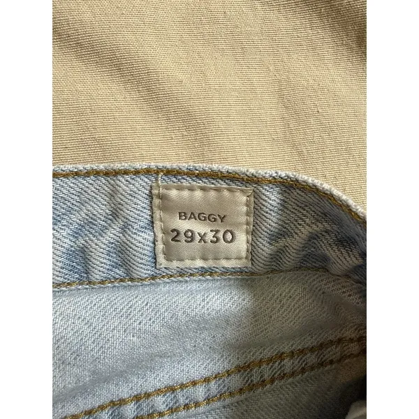 PacSun Women's Distressed Baggy Light Wash Jeans Size 29 X 30 - Image 4