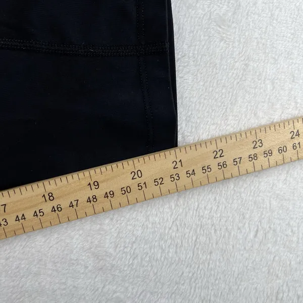 Lululemon Athletica‎ Size 10 Crop Capri Mesh Panel Leggings Black Zip Pockets - Image 14