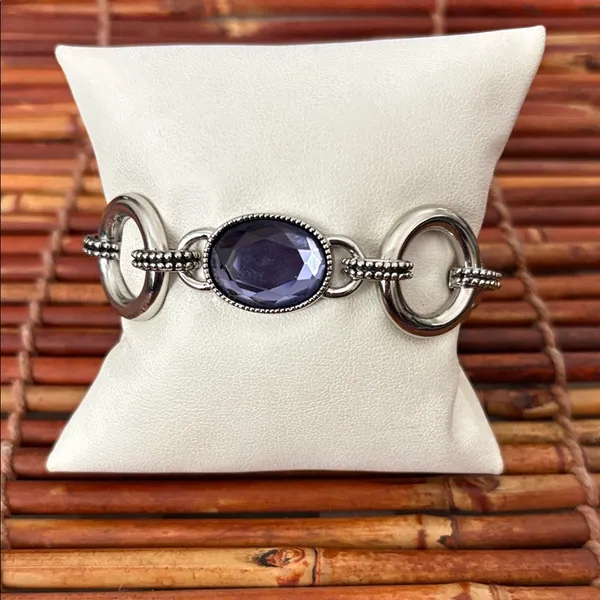 Lia Sophia Silver Bracelet with Multicolor Accents Toggle Clasp 7”- 8.5” - Image 6